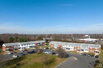 Hamilton Estates Apartments in Hamilton, NJ - Building Photo - Building Photo
