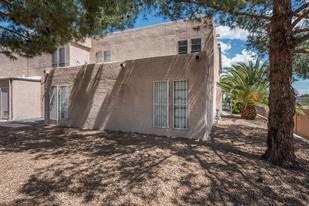 Cambridge Garden in Las Vegas, NV - Foto de edificio - Building Photo