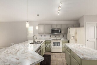 9255 E Shasta Dr in Apache Junction, AZ - Building Photo - Building Photo