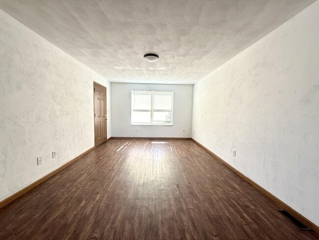 81 Hillside Ln in Belleville, IL - Foto de edificio - Building Photo