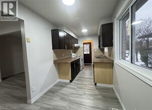 467 Drummerhill Crescent in Waterloo, ON - Building Photo - Building Photo