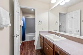 8600 Tuscany Ave, Unit 423 in Playa Del Rey, CA - Building Photo - Building Photo