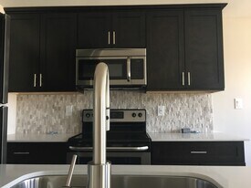 8516 Washington Blvd SW in Lakewood, WA - Building Photo