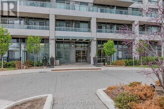 349 Rathburn Rd W in Mississauga, ON - Building Photo - Building Photo