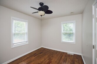 1235 Beechview Dr SE in Atlanta, GA - Building Photo - Building Photo