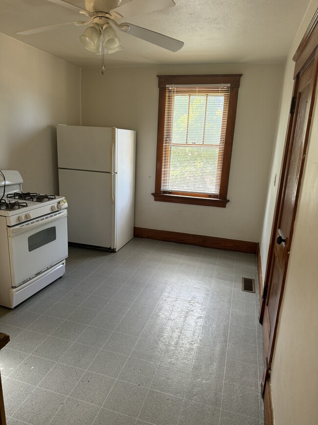 2748 Norwood Ave in Cincinnati, OH - Building Photo - Building Photo