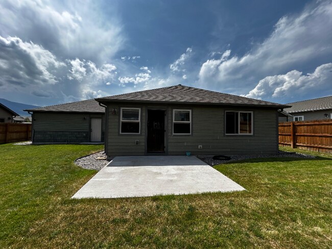 904 Meriwether Dr E in Livingston, MT - Building Photo - Building Photo
