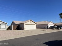 8811 N 112th Ave in Peoria, AZ - Building Photo - Building Photo