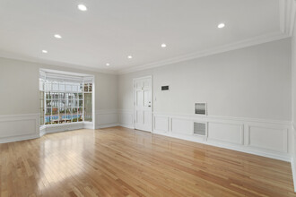 9768 W Olympic Blvd in Beverly Hills, CA - Building Photo - Building Photo