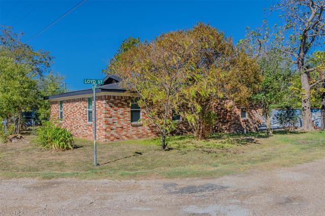 605 Lloyd in Italy, TX - Building Photo - Building Photo