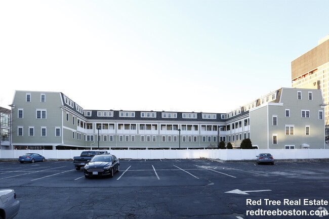 108 2nd St, Unit 106 in Cambridge, MA - Foto de edificio - Building Photo