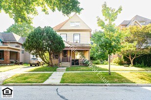 109 S State St in Kendallville, IN - Building Photo