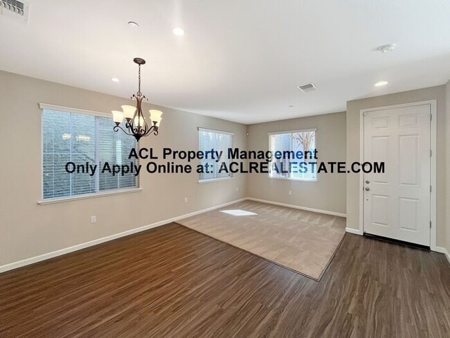 384 Baja Ct in Brentwood, CA - Building Photo - Building Photo