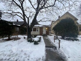 3227 34th Ave S in Minneapolis, MN - Building Photo