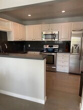 8960 Cynthia St in West Hollywood, CA - Building Photo - Building Photo