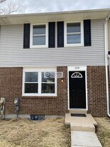 124 E Village Rd in Elkton, MD - Building Photo