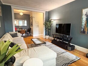 34 Parkman St in Brookline, MA - Foto de edificio - Building Photo