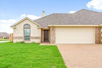 600 Hilltop in Hewitt, TX - Building Photo - Building Photo