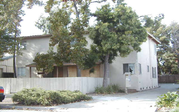 421 Standish St in Redwood City, CA - Building Photo - Building Photo