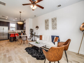 501 W 30th St in Austin, TX - Building Photo - Building Photo