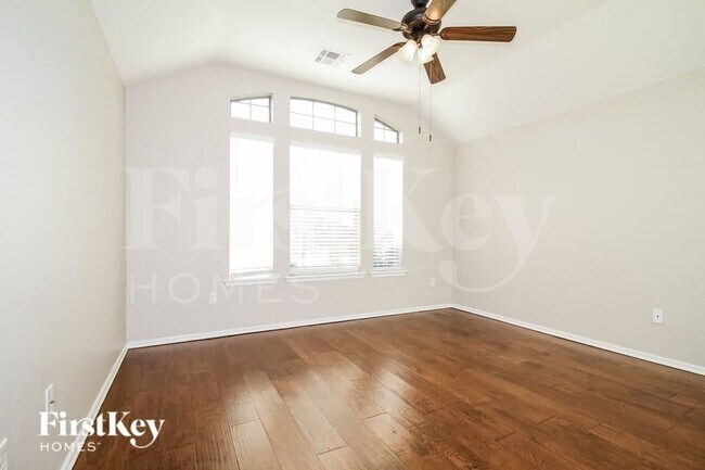 4529 Oasis Ct in Yukon, OK - Foto de edificio - Building Photo