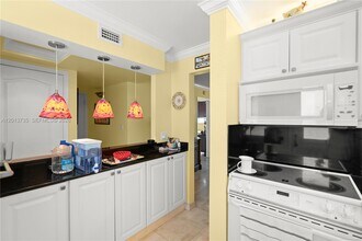 2851 Leonard Dr in Aventura, FL - Building Photo - Building Photo
