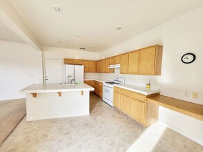 8565 Calomeria Ct in Las Vegas, NV - Building Photo - Building Photo