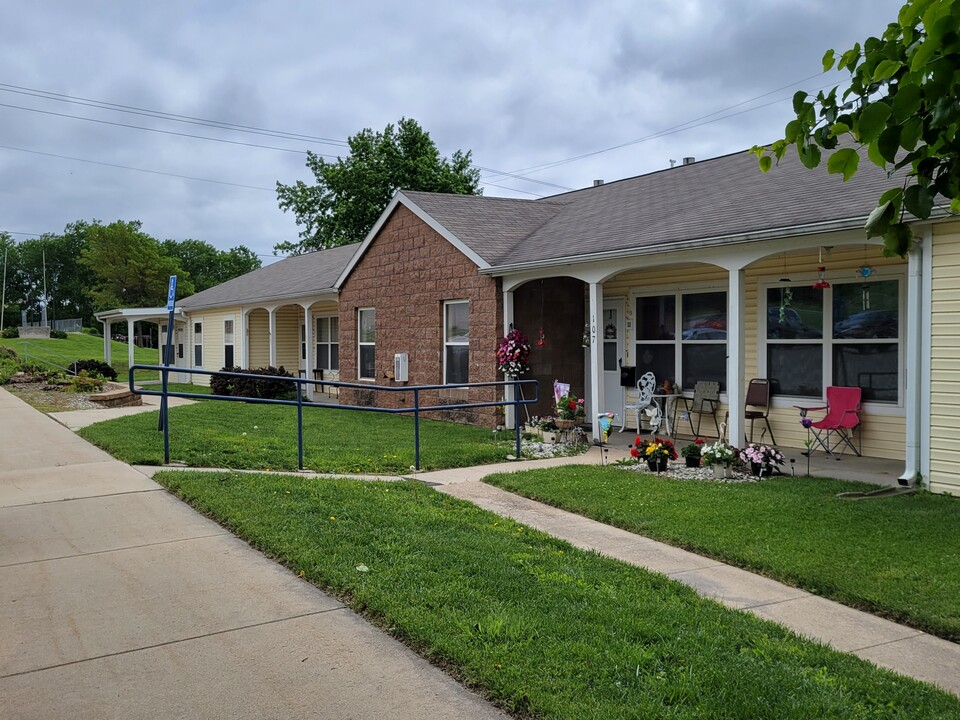 Pony Run in Marysville, KS - Foto de edificio