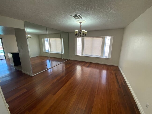 125 Fig Ct in Las Vegas, NV - Building Photo - Building Photo
