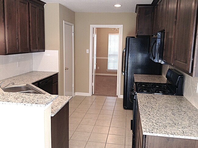 1608 Misty Fawn Ln in Fresno, TX - Building Photo - Building Photo