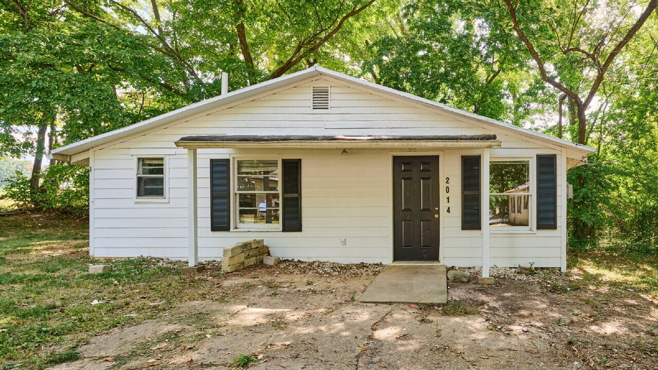 2014 Woodland St in Springfield, TN - Building Photo