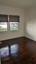 860 E Kensington Rd, Unit 864 in Los Angeles, CA - Foto de edificio - Building Photo