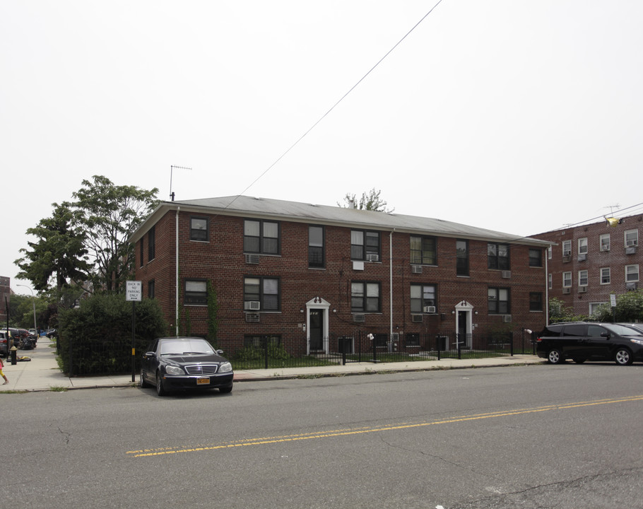 14902-149-08 85th St in Jamaica, NY - Building Photo