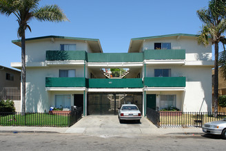 501 Cuesta Del Mar Dr in Oxnard, CA - Building Photo - Building Photo