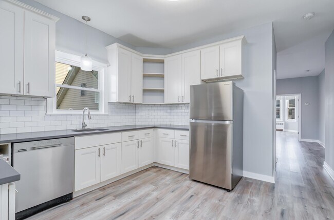 86 W 27th St in Bayonne, NJ - Building Photo - Building Photo