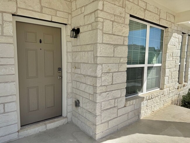 148 Tortoise Trl in San Marcos, TX - Building Photo - Building Photo