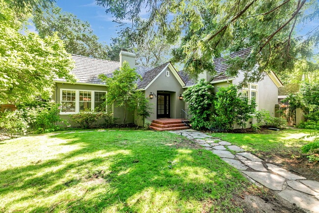 1196 Hamilton Ave in Palo Alto, CA - Building Photo - Building Photo