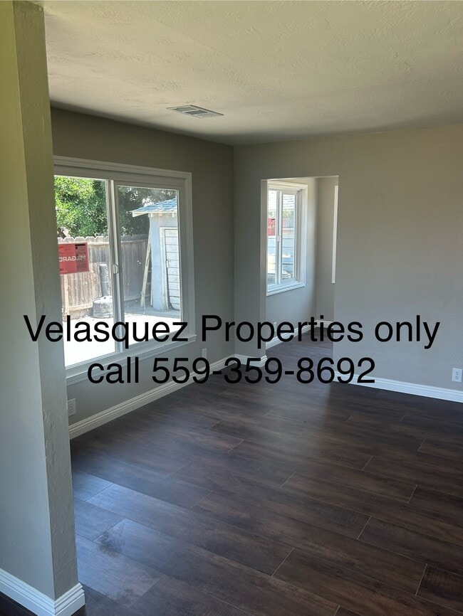 84 S Villa St in Porterville, CA - Building Photo - Building Photo