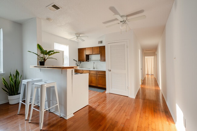 1337 Vinton Ave, Unit 4