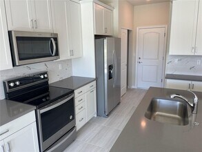 2112 Appleton Cir S in Oakland Park, FL - Building Photo - Building Photo