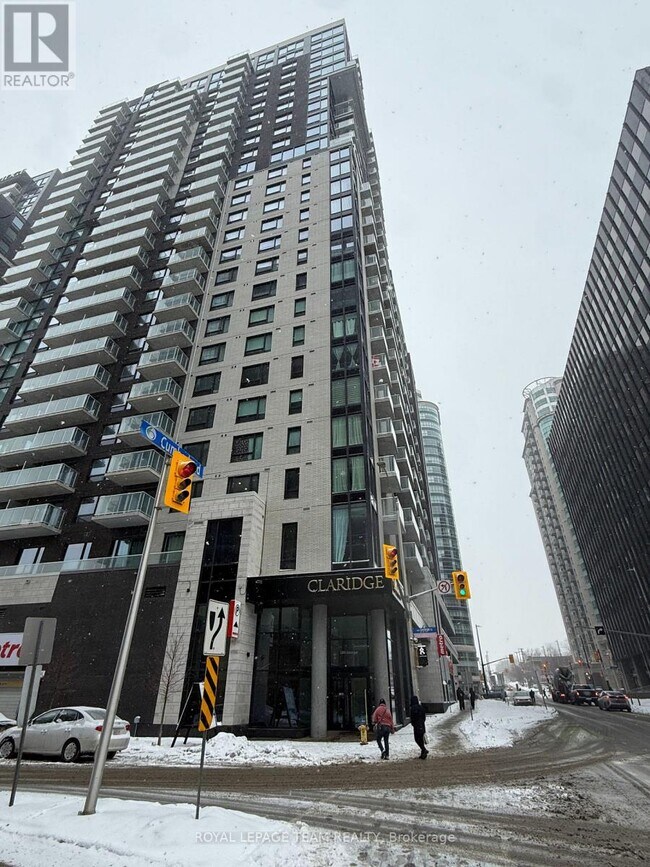 180 George St in Ottawa, ON - Building Photo - Building Photo