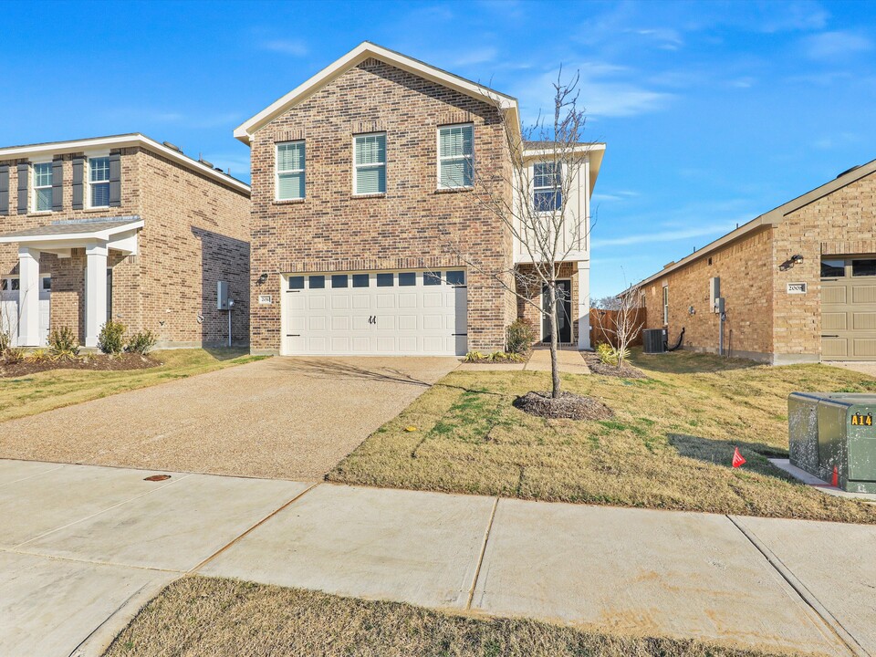 2010 Burnwood St in Melissa, TX - Building Photo