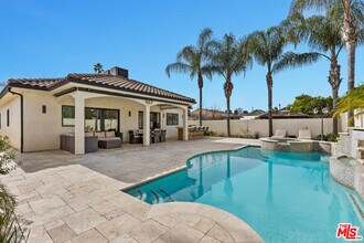 12419 Erwin St in Los Angeles, CA - Building Photo - Building Photo