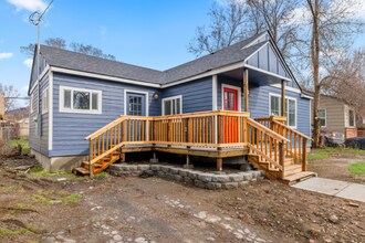 2327 Garden Ave in Klamath Falls, OR - Building Photo - Building Photo