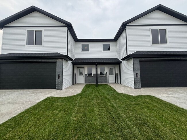 property at 6745 Meadow View Dr S