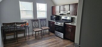 41 W Main St, Unit #2 in Chicago Heights, IL - Building Photo