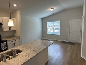 7262 Heirloom Ln in Inman, SC - Foto de edificio - Building Photo