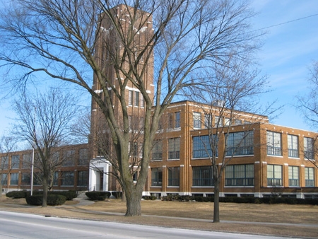 Amity Apartments in West Bend, WI - Building Photo - Building Photo