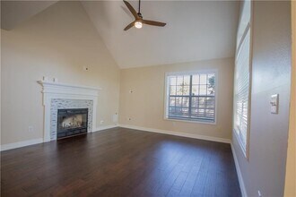 2 Oak Ridge Ln in Bentonville, AR - Building Photo - Building Photo