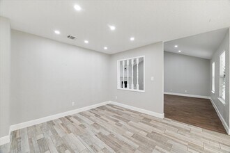 2511 Nelwood Dr in Houston, TX - Building Photo - Building Photo